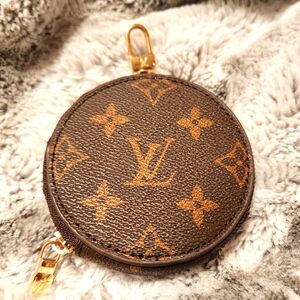 Louis Vuitton coin purse accessory
